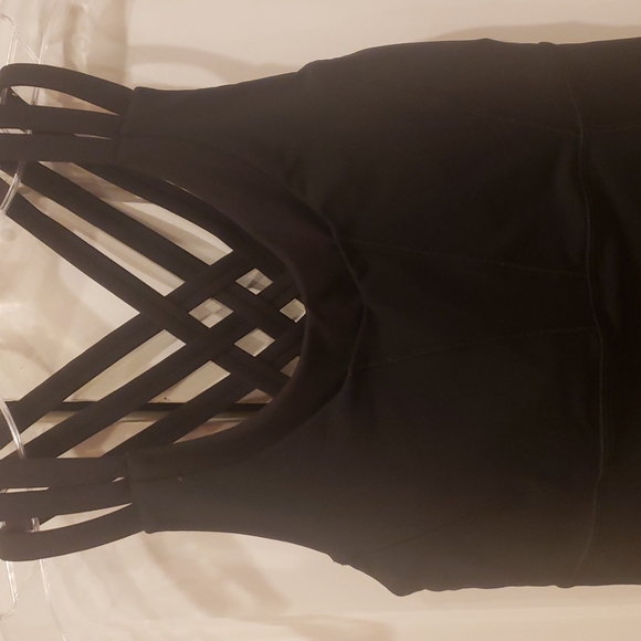 Lululemon Beat the Heat Triple Strap Tank - Picture 6 of 9